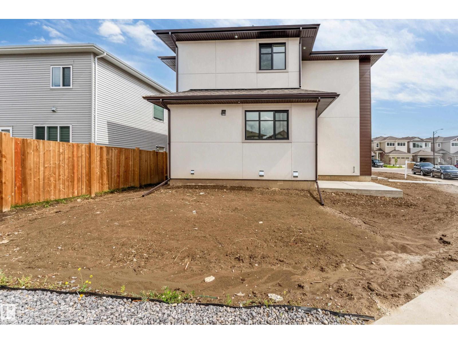 2018 13a Av Nw, Edmonton, Alberta  T6T 0H3 - Photo 5 - E4454303