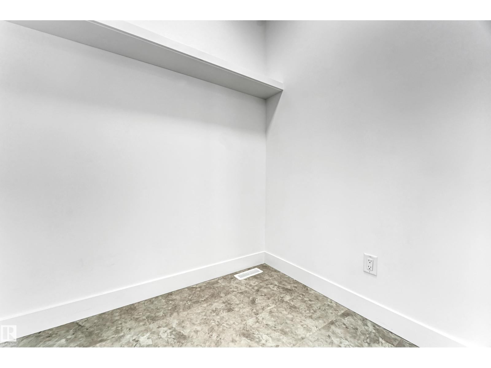 2018 13a Av Nw, Edmonton, Alberta  T6T 0H3 - Photo 34 - E4454303