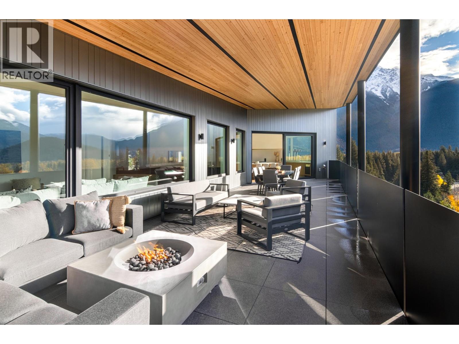 1780 Pinewood Drive, Pemberton, British Columbia  V0N 2L3 - Photo 21 - R3003513