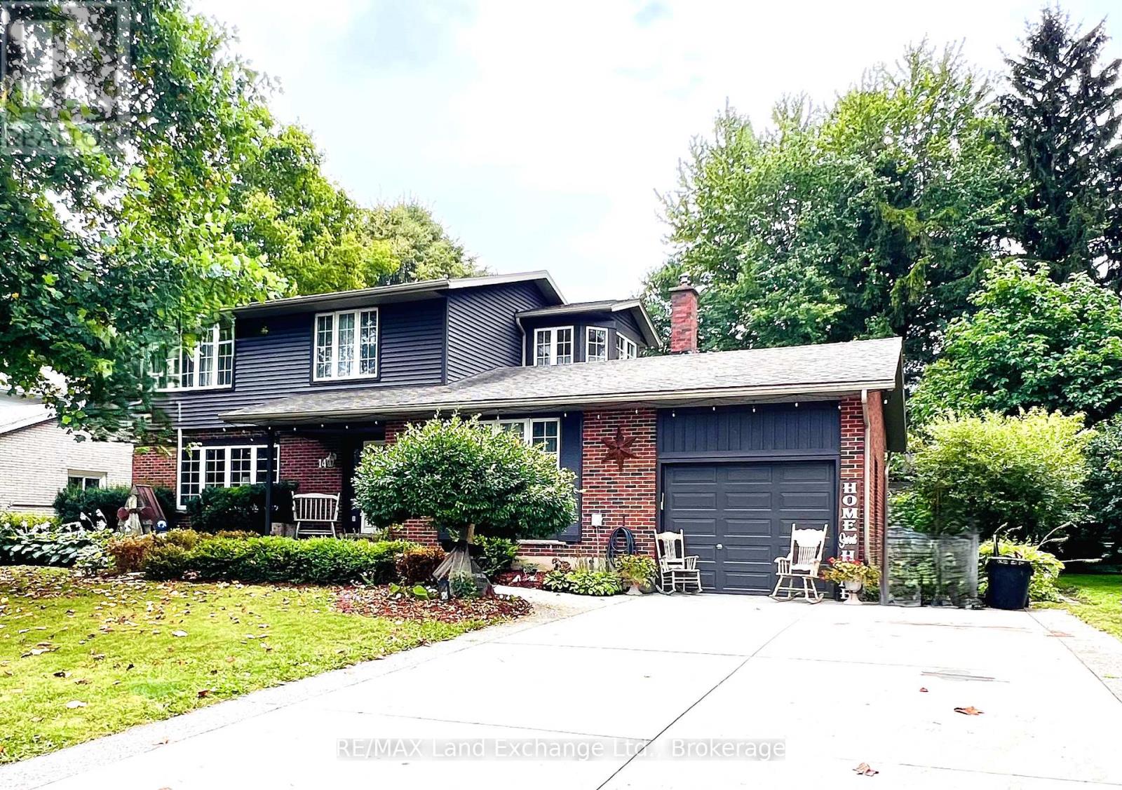 14 MCDONALD STREET W, North Perth, Ontario