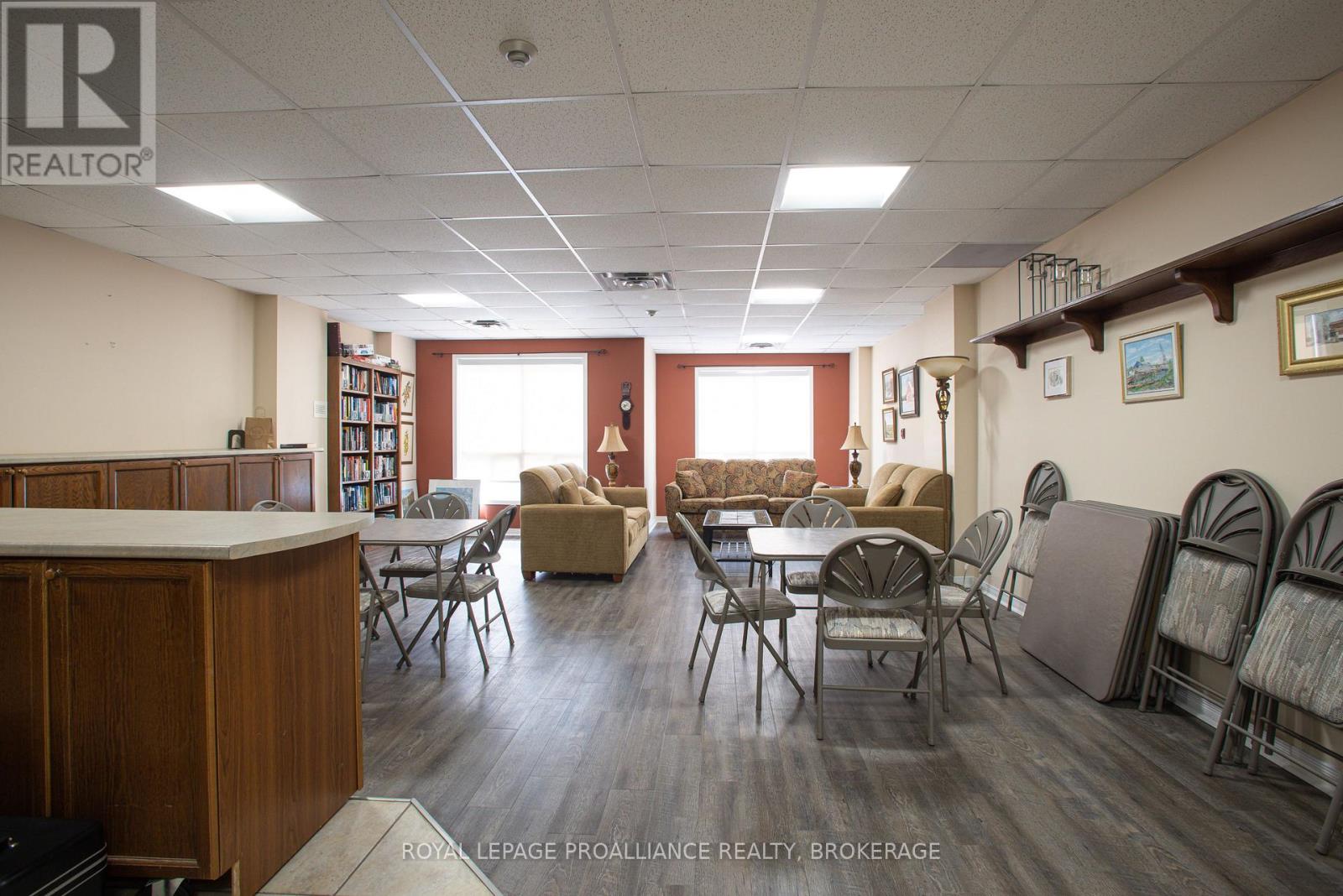 205 - 350 Wellington Street, Kingston, Ontario  K7K 7J7 - Photo 42 - X12317092