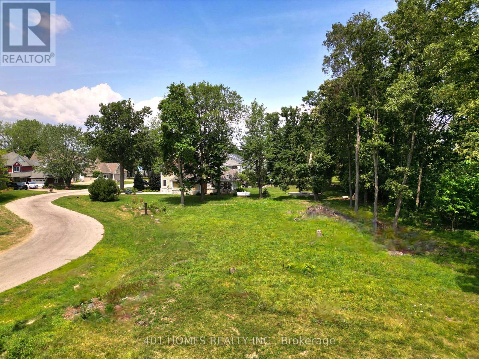 257 Crystal Bay Drive E, Amherstburg, Ontario  N9V 4A6 - Photo 2 - X12359842
