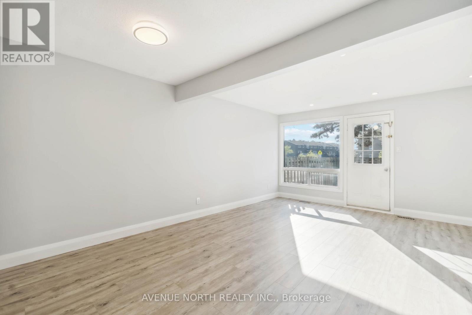Property at 7 - 3089 QUAIL DRIVE image 4