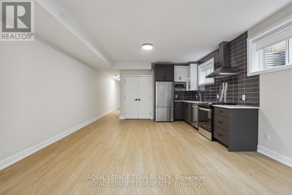 1 - 49 Grosvenor Avenue, Ottawa, Ontario  K1S 4S1 - Photo 5 - X12359810