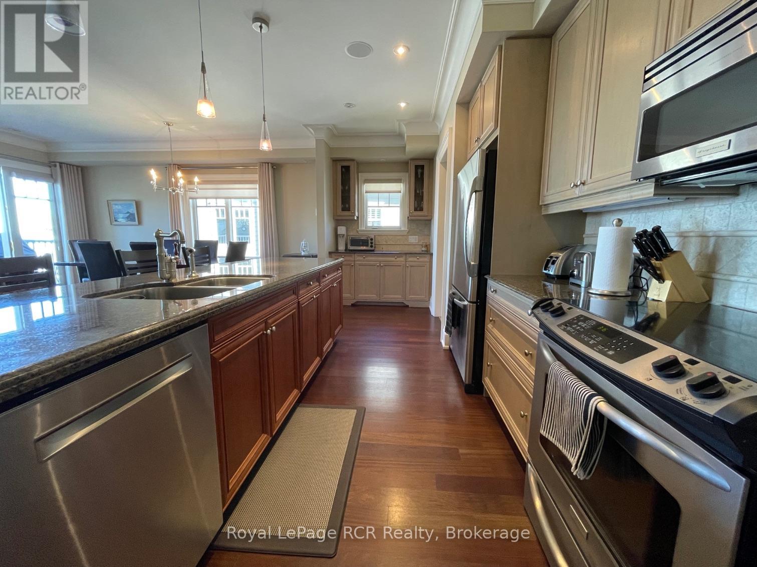 402 - 40 Trott Boulevard, Collingwood, Ontario  L9Y 5K5 - Photo 5 - S12359872