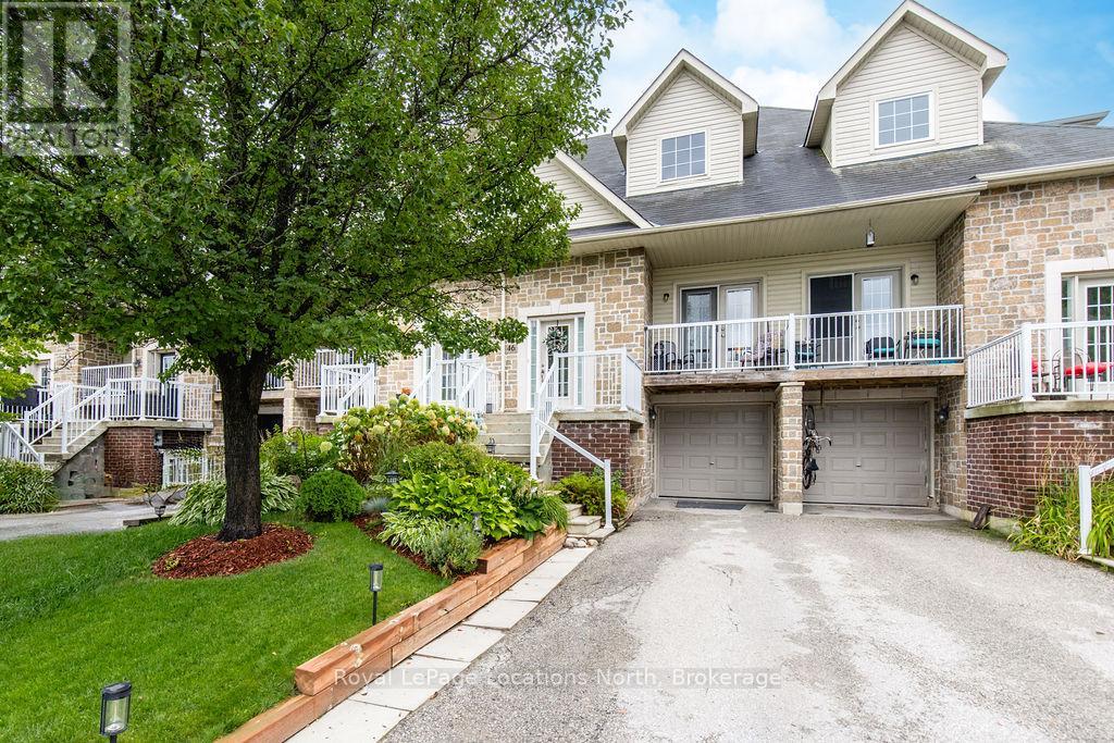 46 Admiral Road, Wasaga Beach, Ontario  L9Z 3C6 - Photo 1 - S12359880