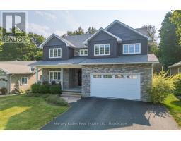 36 HOMESTEAD LANE, Huntsville, Ontario