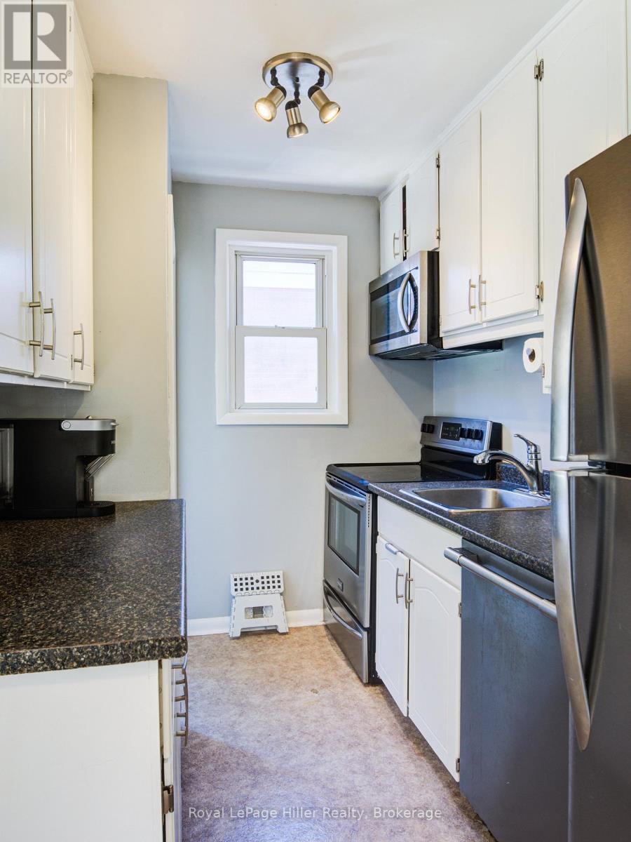 11 Warwick Road, Stratford, Ontario  N5A 6E6 - Photo 11 - X12359792