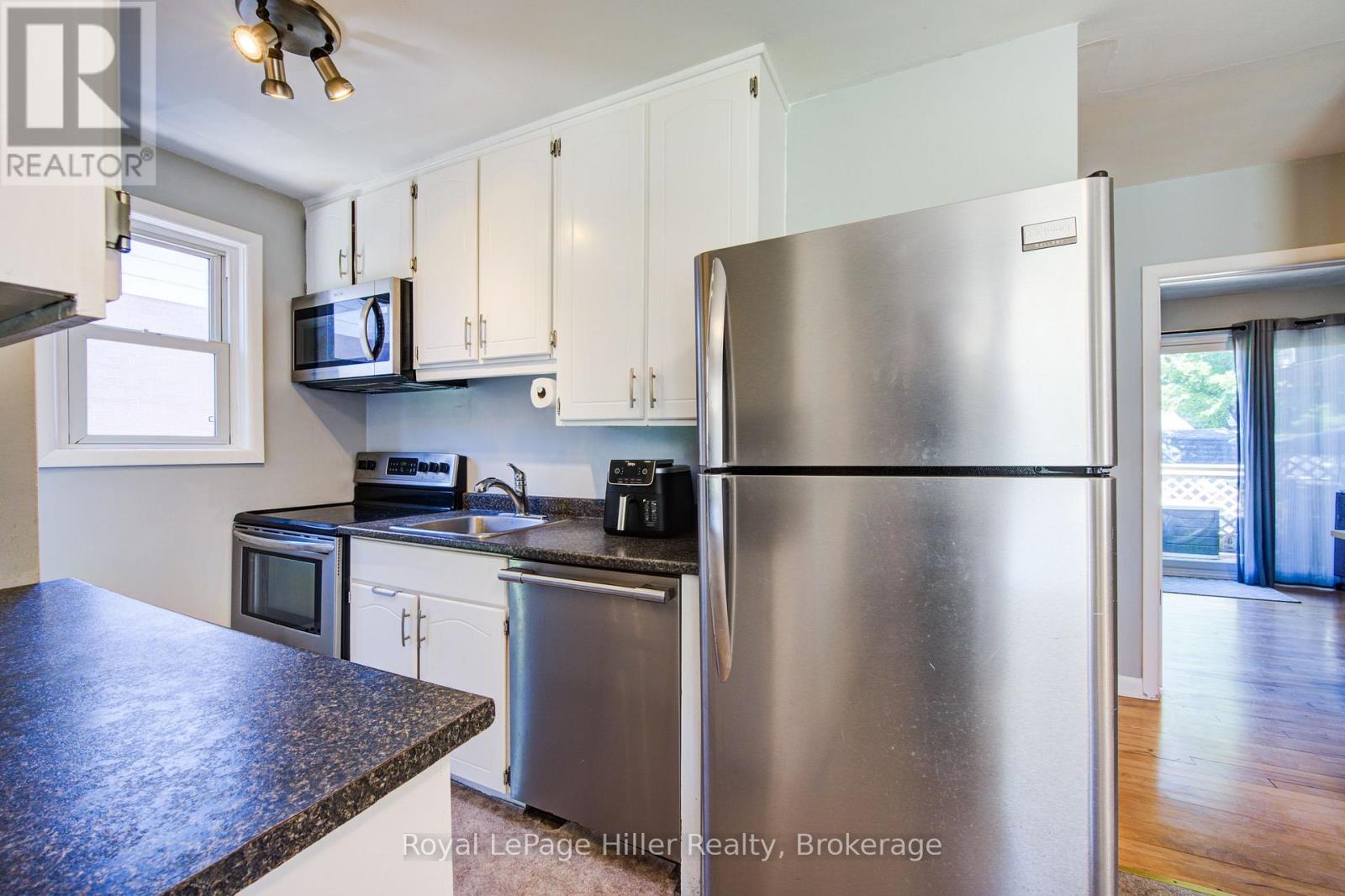 11 Warwick Road, Stratford, Ontario  N5A 6E6 - Photo 12 - X12359792