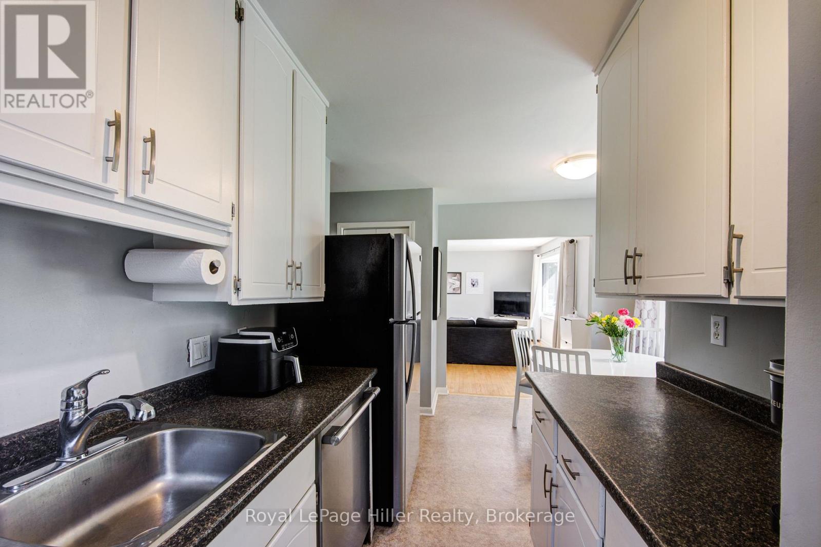 11 Warwick Road, Stratford, Ontario  N5A 6E6 - Photo 14 - X12359792