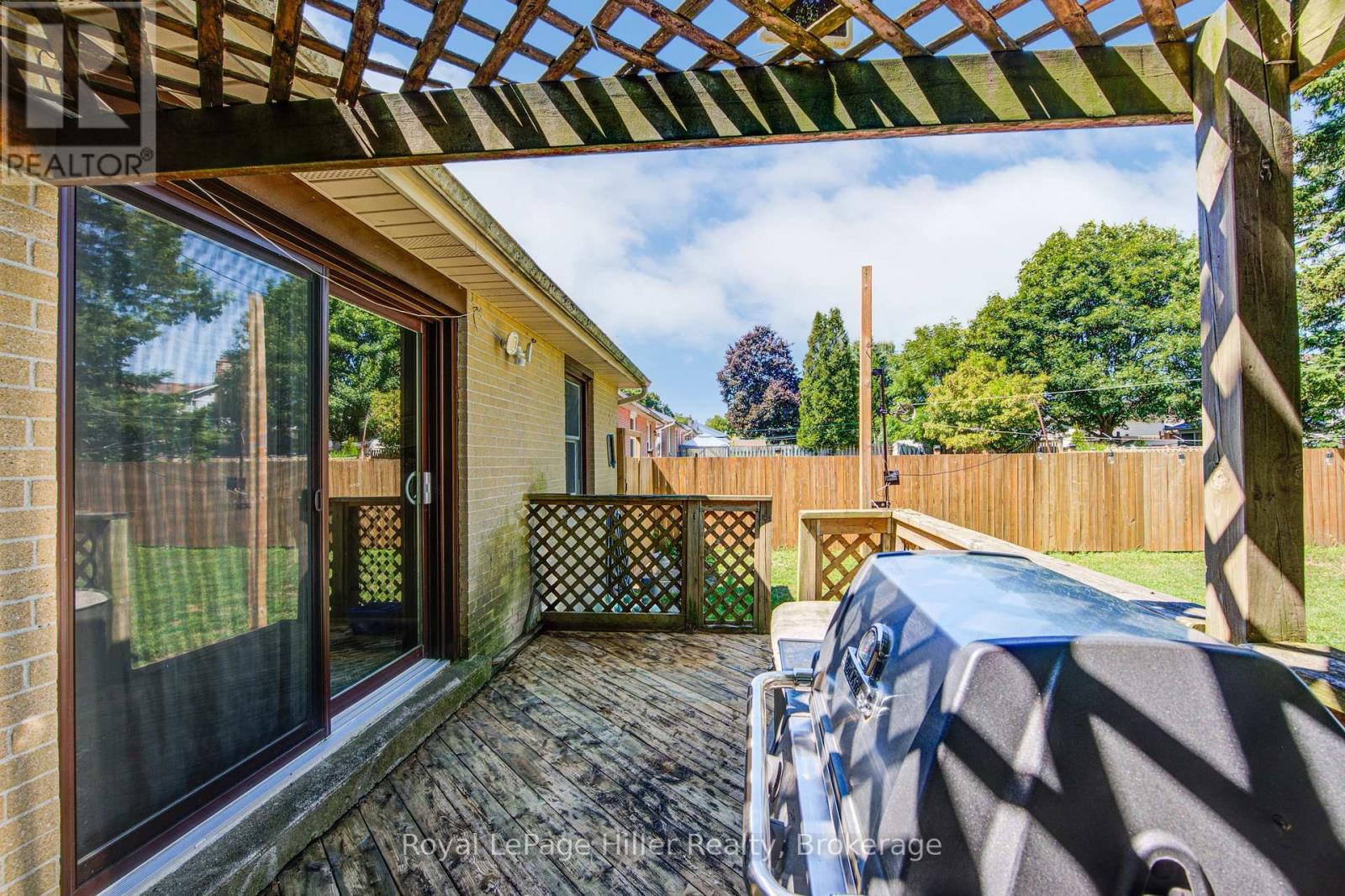 11 Warwick Road, Stratford, Ontario  N5A 6E6 - Photo 30 - X12359792