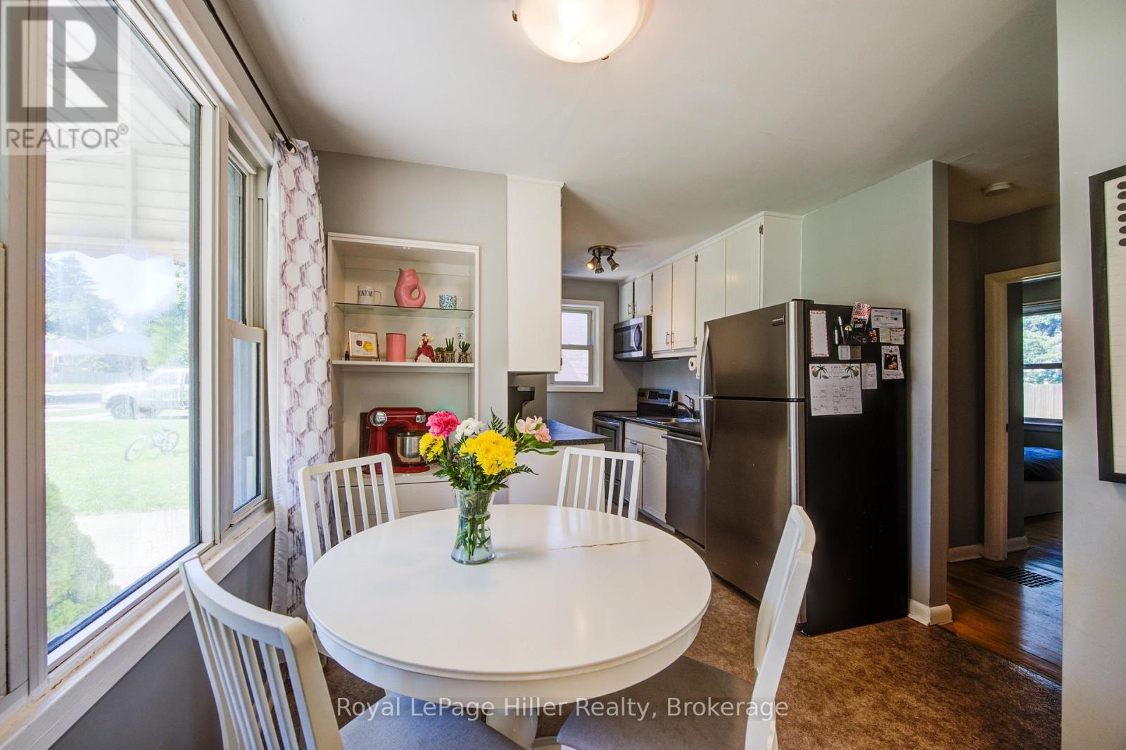 11 Warwick Road, Stratford, Ontario  N5A 6E6 - Photo 7 - X12359792