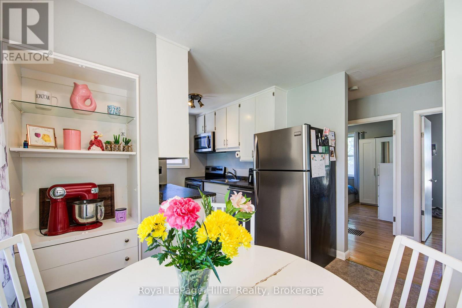 11 Warwick Road, Stratford, Ontario  N5A 6E6 - Photo 8 - X12359792