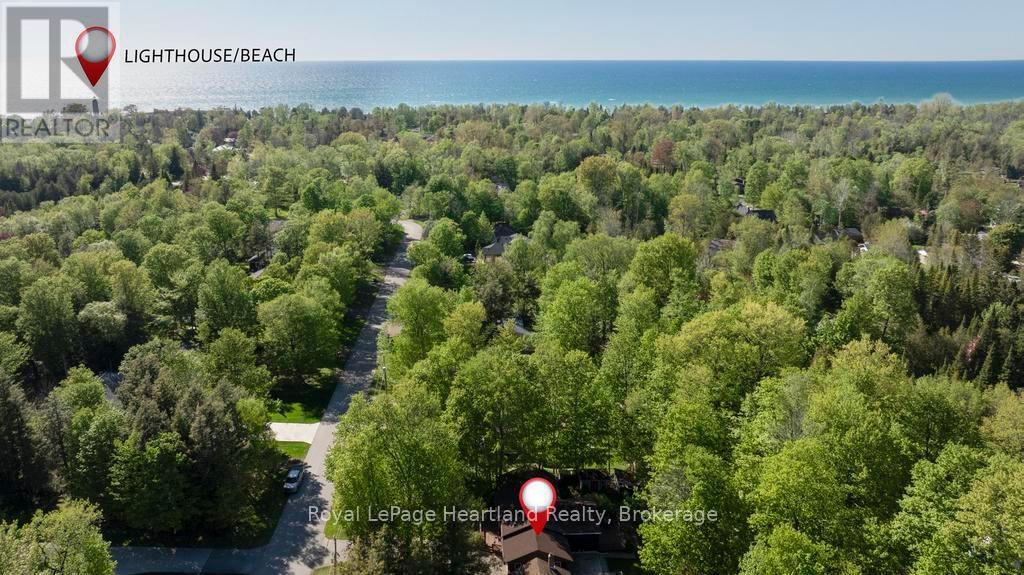 216 Shadywood Crescent, Huron-Kinloss, Ontario  N2Z 2X3 - Photo 2 - X12359832