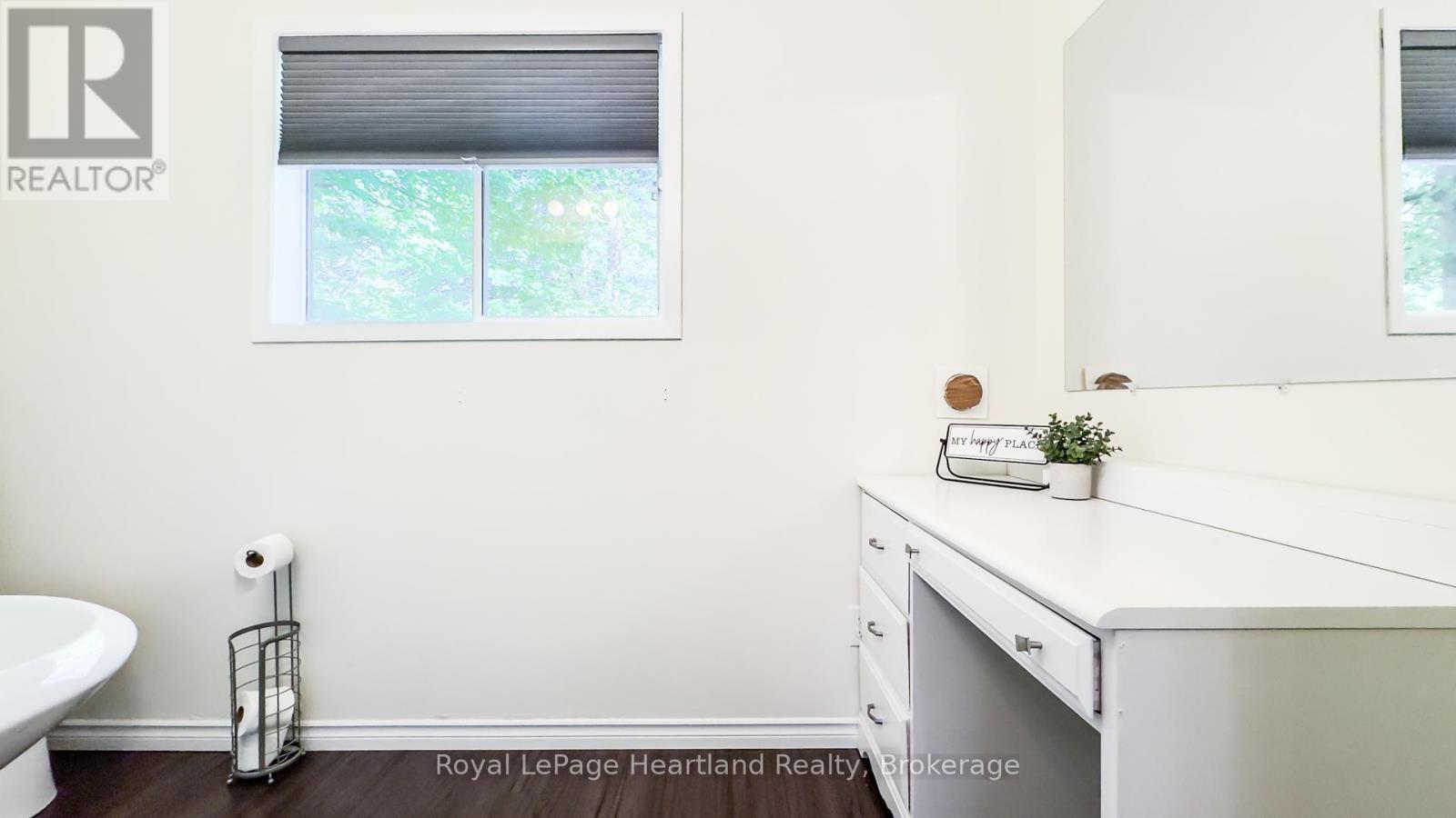 216 Shadywood Crescent, Huron-Kinloss, Ontario  N2Z 2X3 - Photo 28 - X12359832