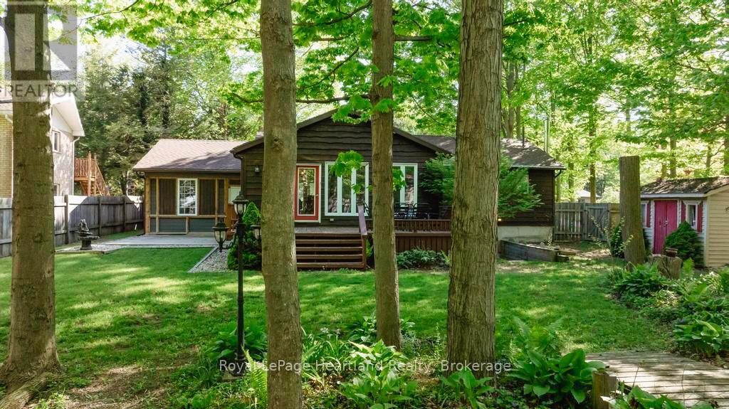 216 Shadywood Crescent, Huron-Kinloss, Ontario  N2Z 2X3 - Photo 42 - X12359832