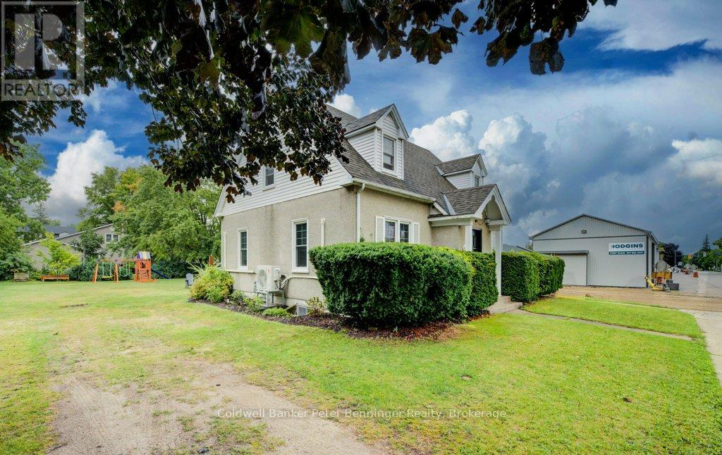 642 Gustavus Street, Saugeen Shores, Ontario  N0H 2C0 - Photo 2 - X12359860