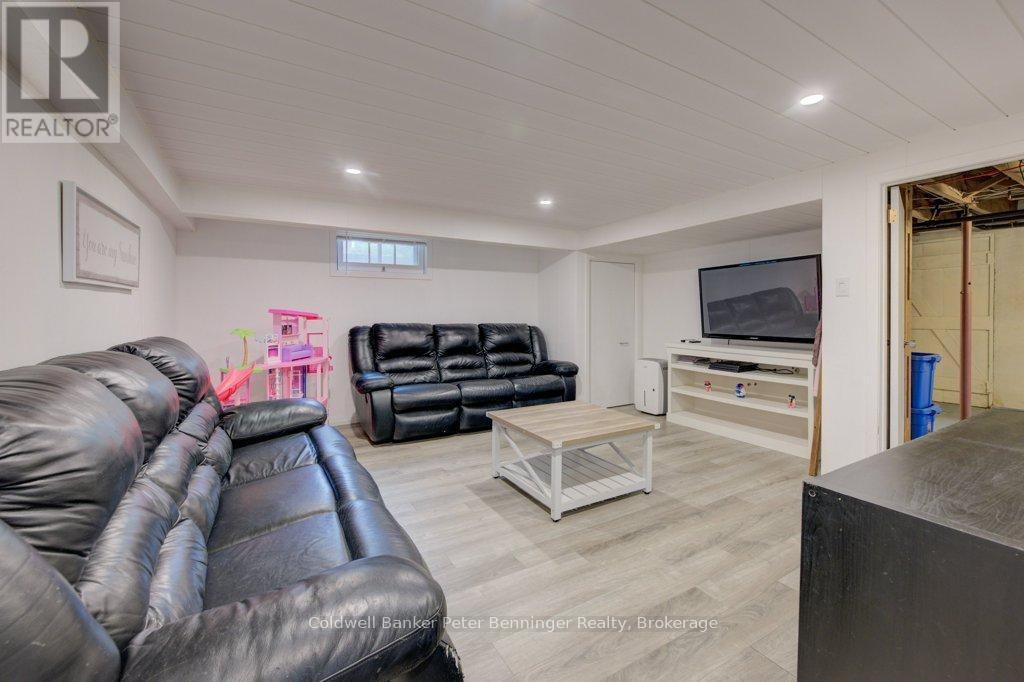 642 Gustavus Street, Saugeen Shores, Ontario  N0H 2C0 - Photo 25 - X12359860