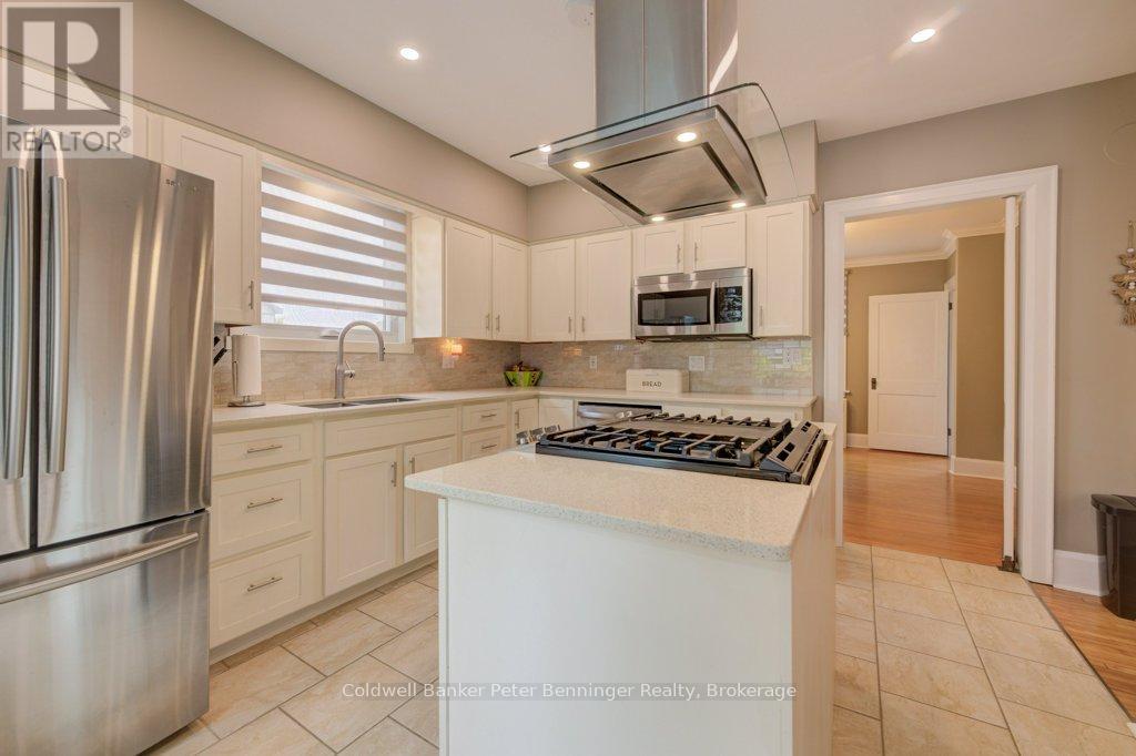 642 Gustavus Street, Saugeen Shores, Ontario  N0H 2C0 - Photo 7 - X12359860