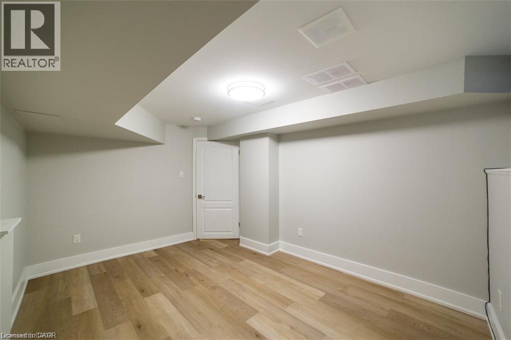 225 East 24th Street Unit# Bsmnt, Hamilton, Ontario  L8V 2Y5 - Photo 12 - 40762755