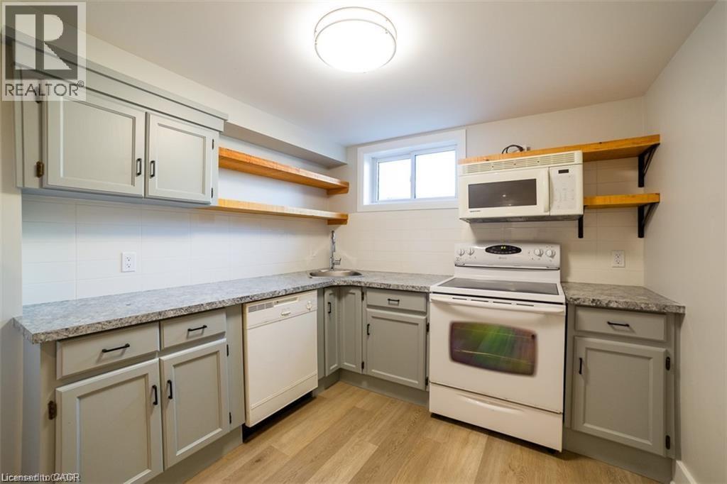 225 East 24th Street Unit# Bsmnt, Hamilton, Ontario  L8V 2Y5 - Photo 9 - 40762755