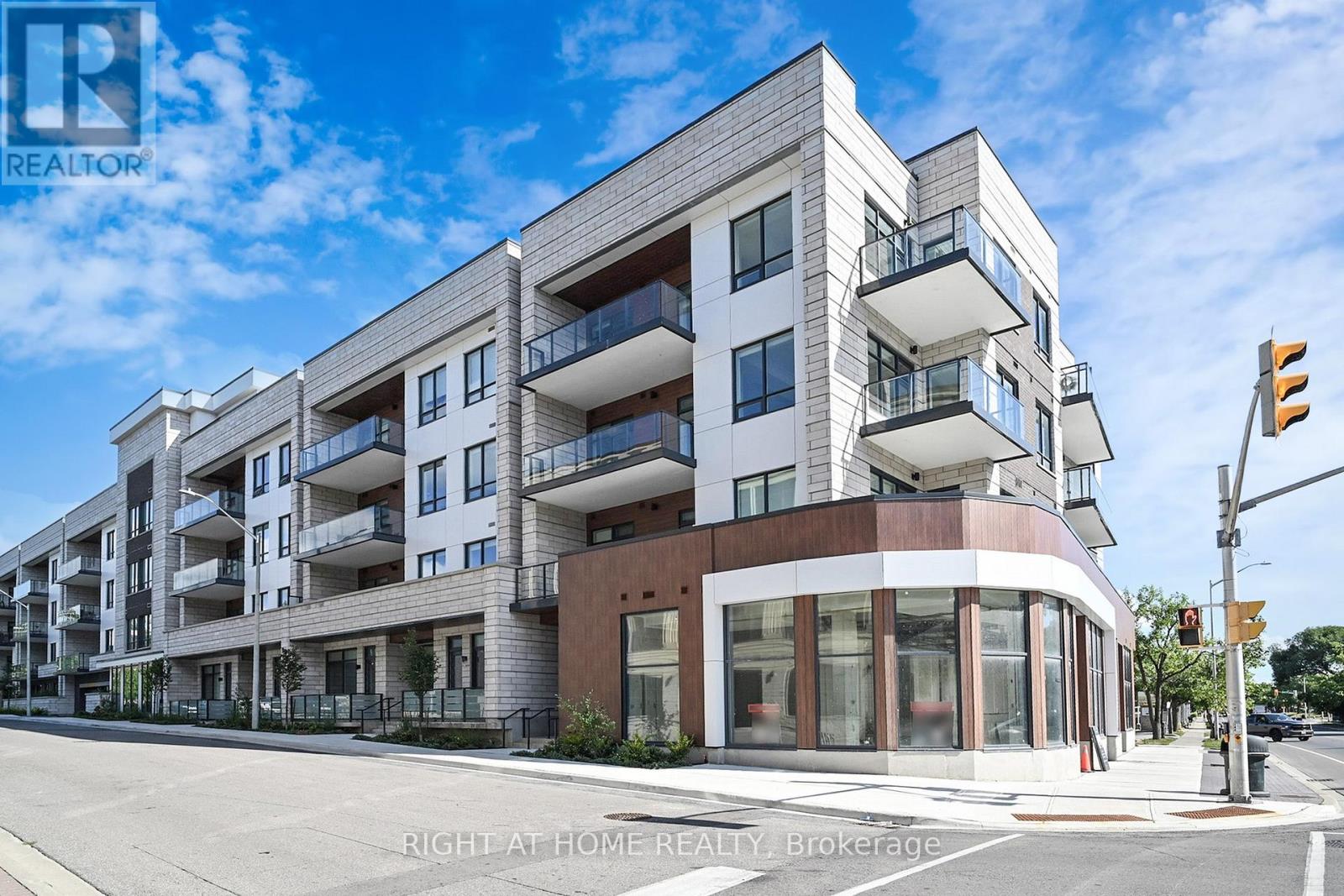 317 - 123 MAURICE DRIVE E, Oakville, Ontario