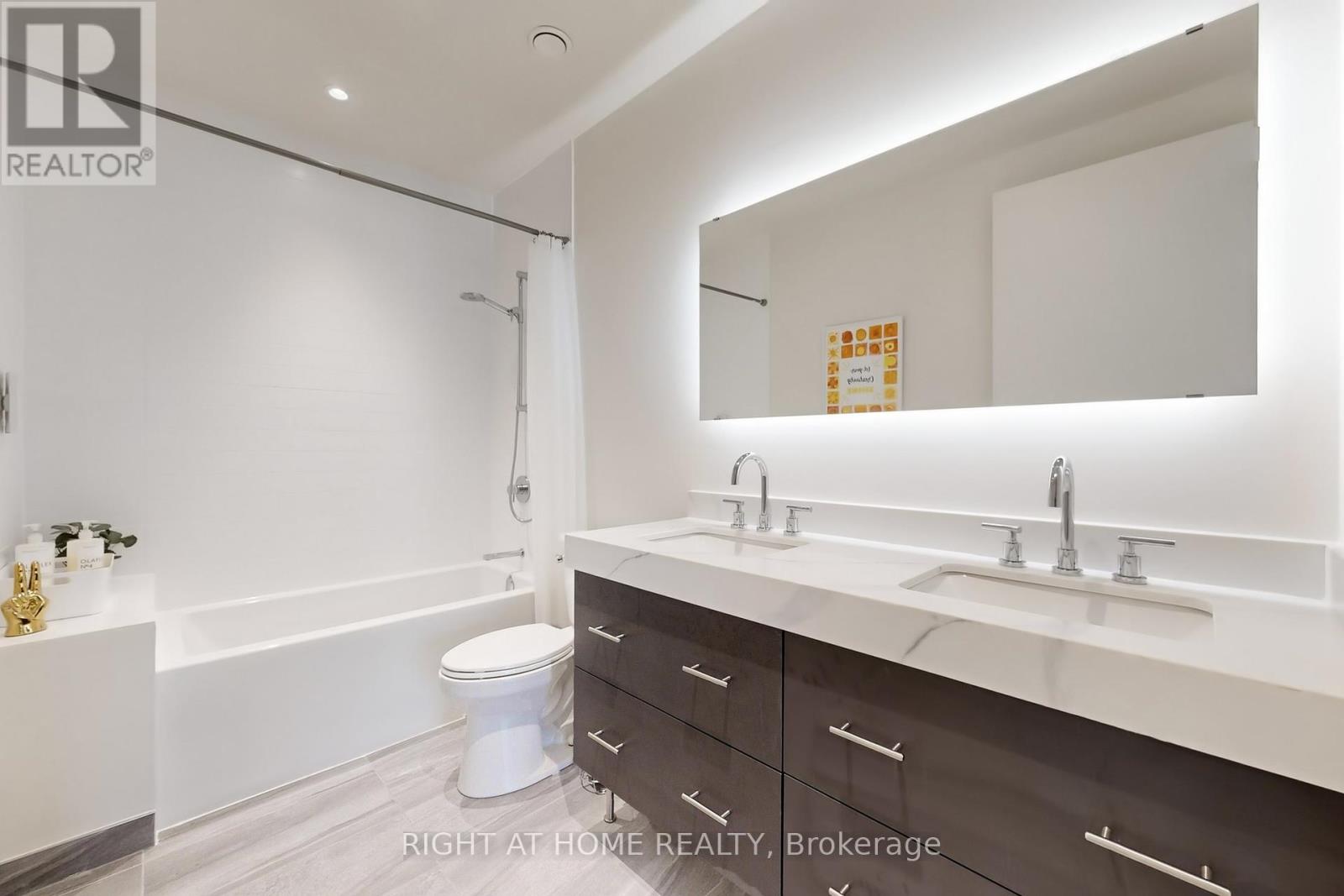 317 - 123 Maurice Drive E, Oakville, Ontario  L6K 2W6 - Photo 11 - W12359712