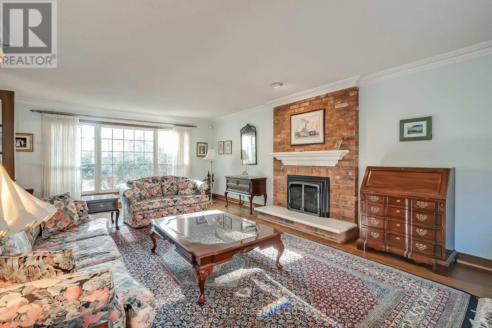 1296 Cumnock Crescent, Oakville, Ontario  L6J 2N7 - Photo 25 - W12359713