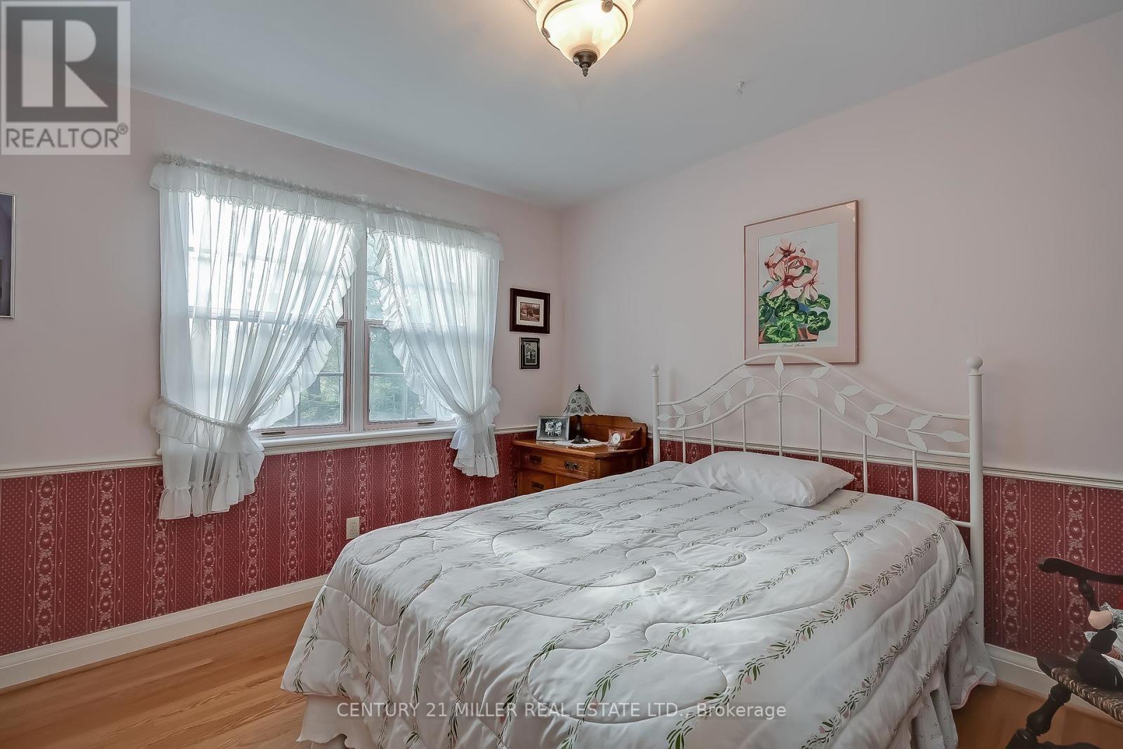1296 Cumnock Crescent, Oakville, Ontario  L6J 2N7 - Photo 39 - W12359713