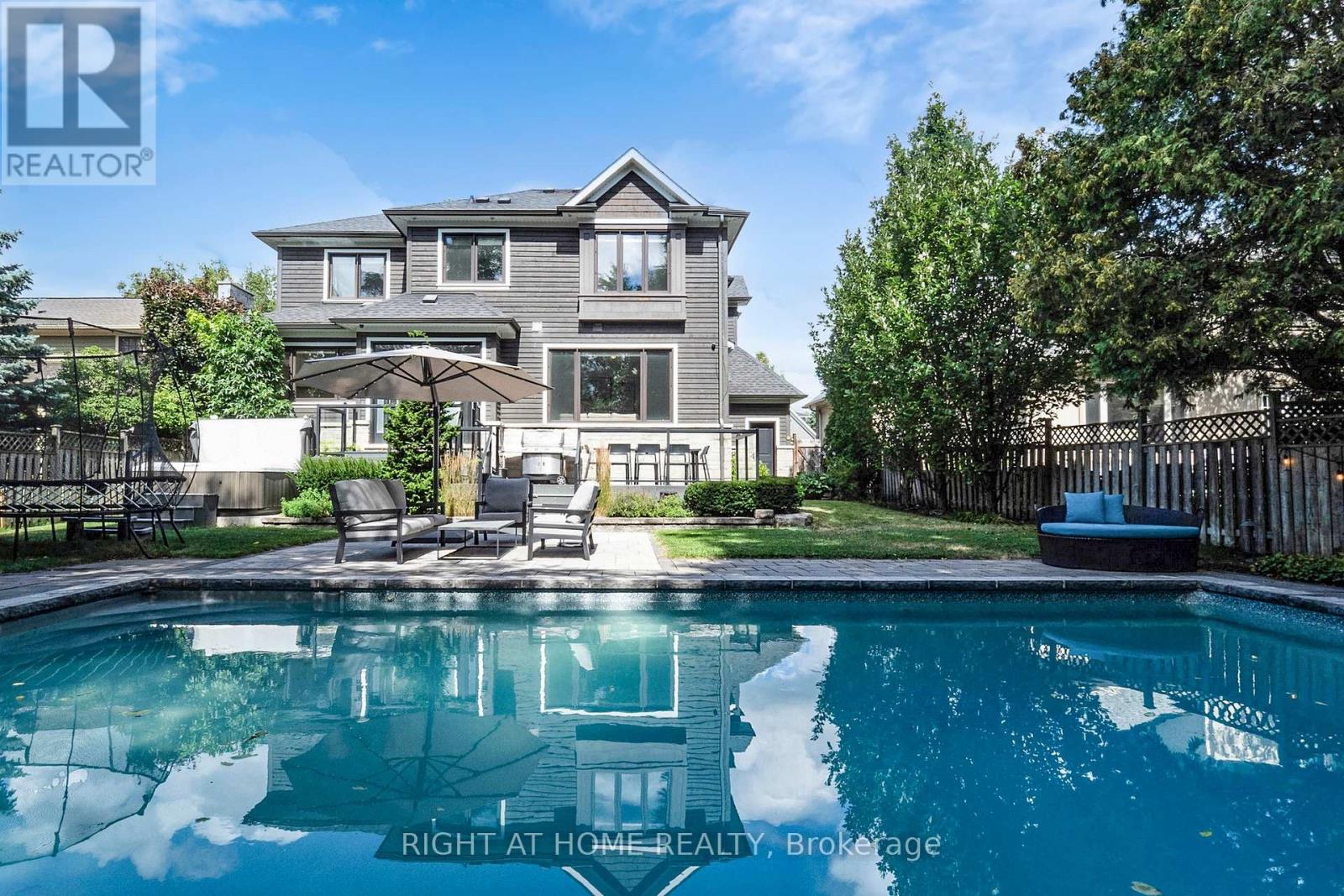 490 Orchard Drive, Oakville (Wo West), Ontario  L6K 1P1 - Photo 2 - W12359719