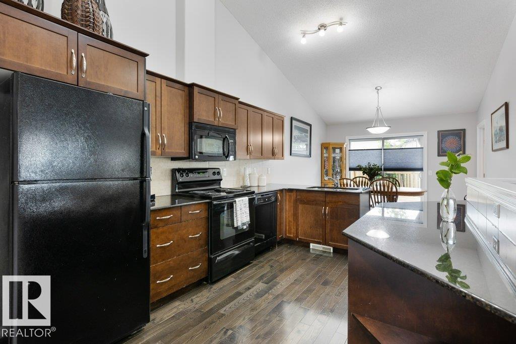 Property at 18 NEVIS CL image 5