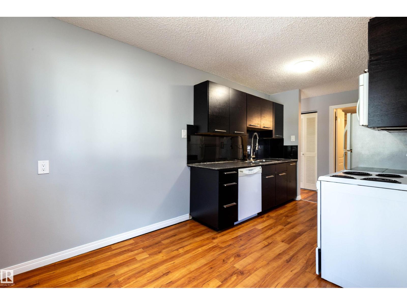 #202 10740 105 St Nw, Edmonton, Alberta  T5H 2X2 - Photo 10 - E4454309