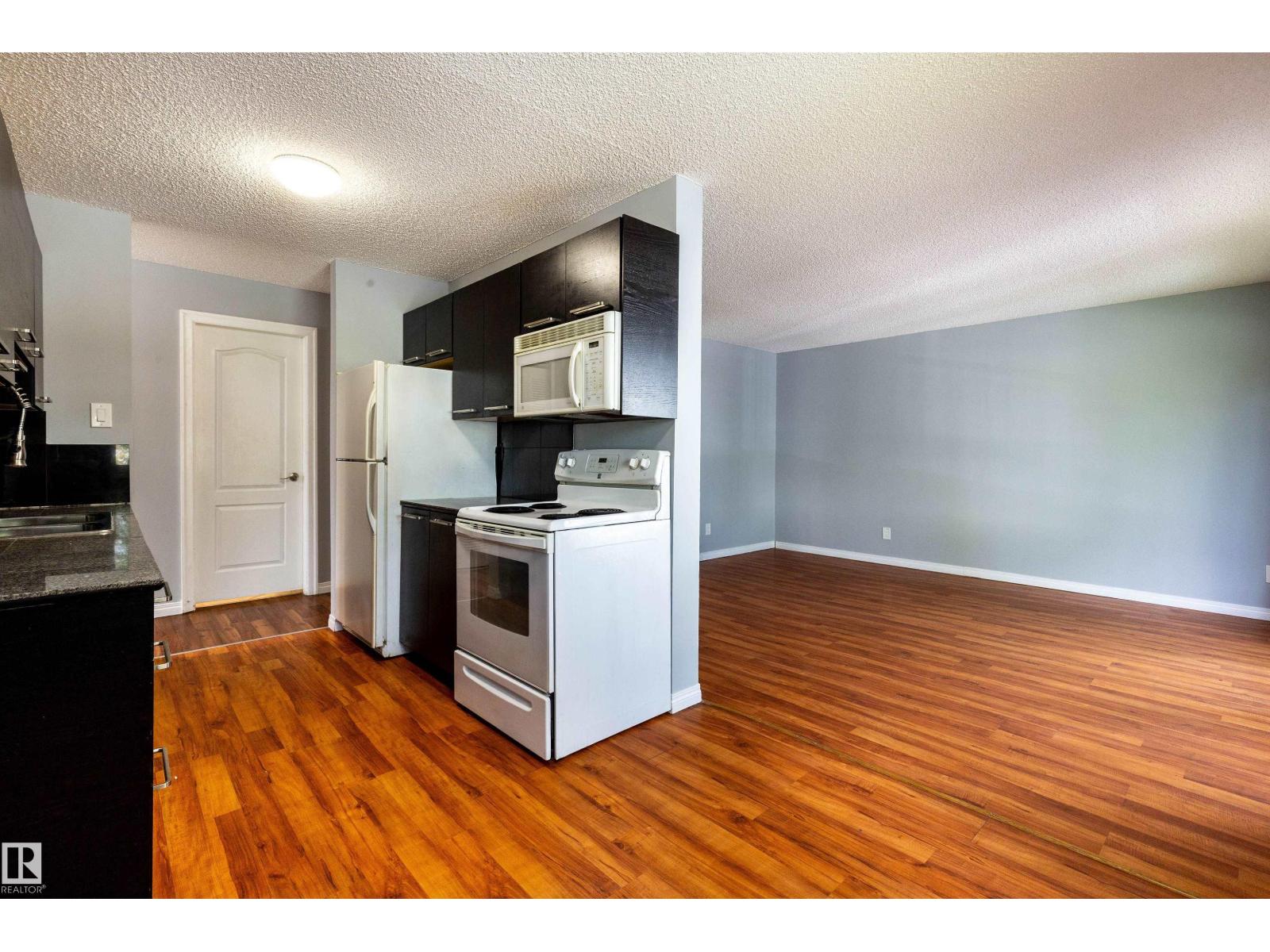 #202 10740 105 St Nw, Edmonton, Alberta  T5H 2X2 - Photo 11 - E4454309