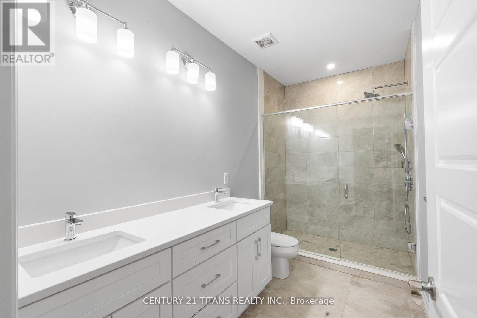 19 Tracy Drive, Chatham-Kent, Ontario  N7M 6G2 - Photo 17 - X12359716
