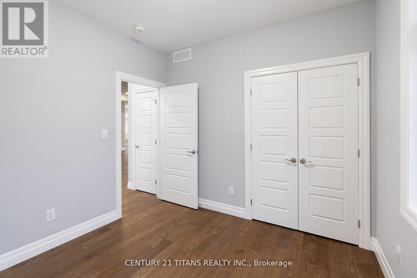 19 Tracy Drive, Chatham-Kent, Ontario  N7M 6G2 - Photo 23 - X12359716