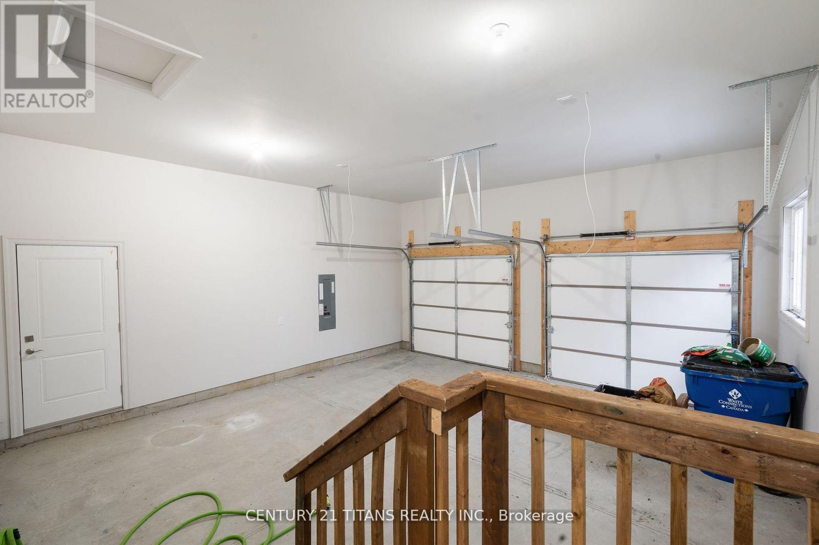 19 Tracy Drive, Chatham-Kent, Ontario  N7M 6G2 - Photo 27 - X12359716
