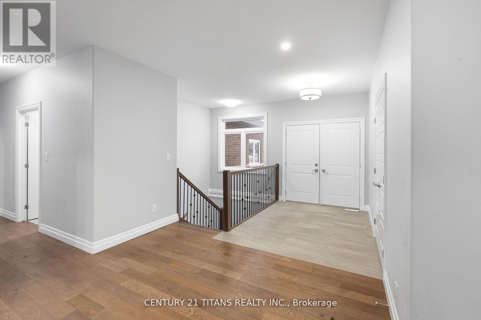 19 Tracy Drive, Chatham-Kent, Ontario  N7M 6G2 - Photo 6 - X12359716