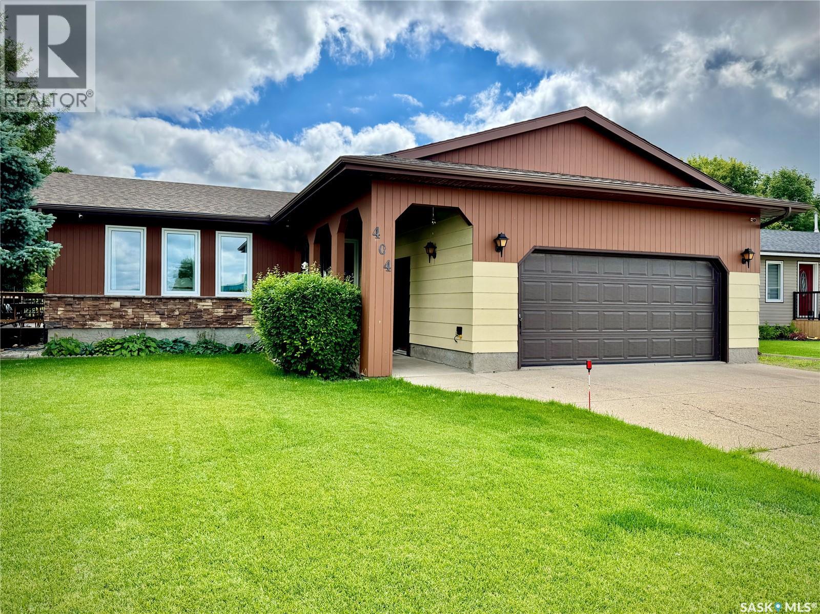 404 Darlington STREET E, Yorkton, Saskatchewan