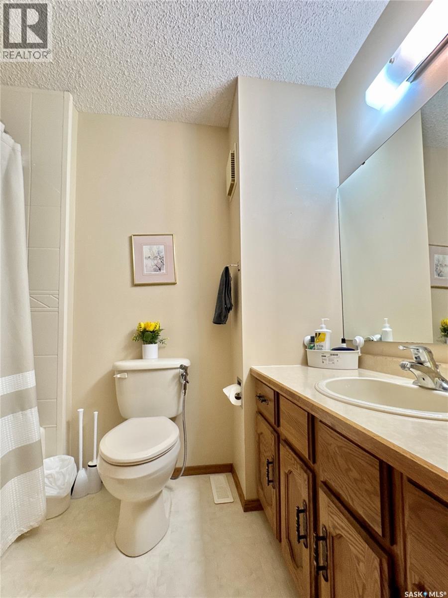 404 Darlington Street E, Yorkton, Saskatchewan  S3N 3Y9 - Photo 21 - SK016389