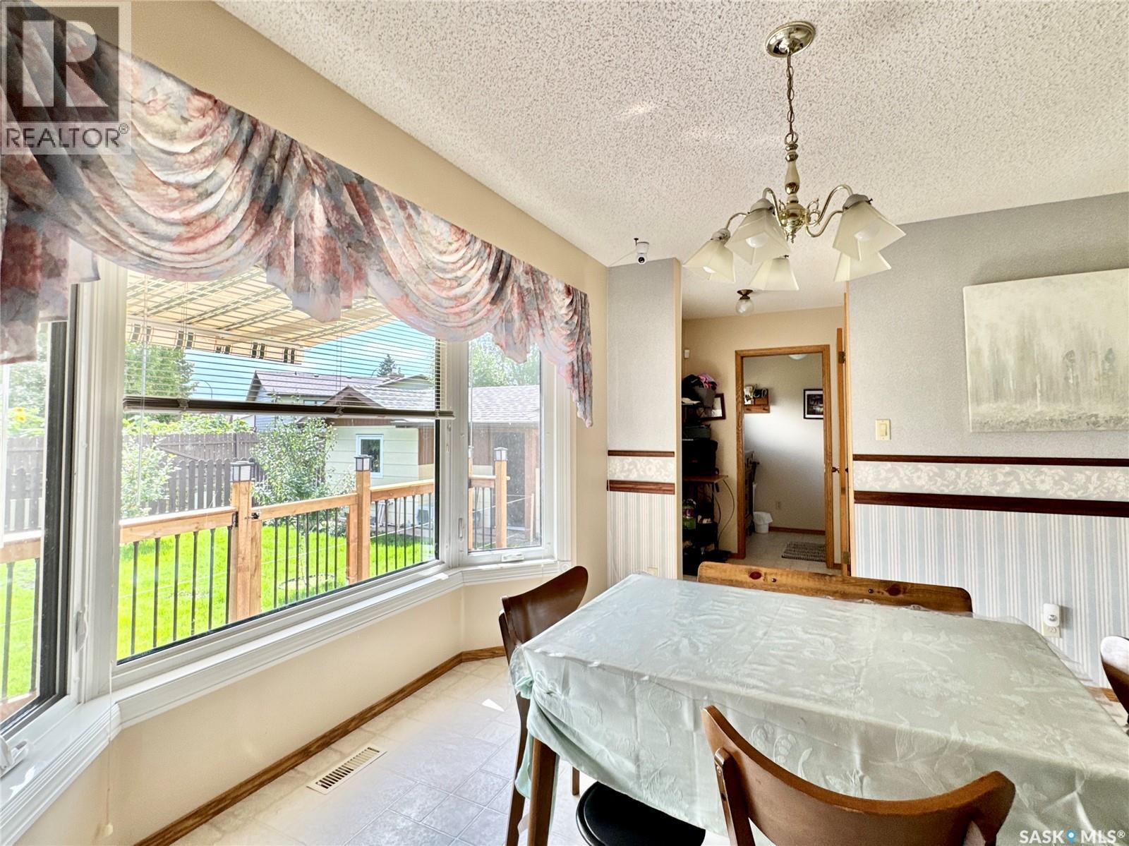 404 Darlington Street E, Yorkton, Saskatchewan  S3N 3Y9 - Photo 4 - SK016389