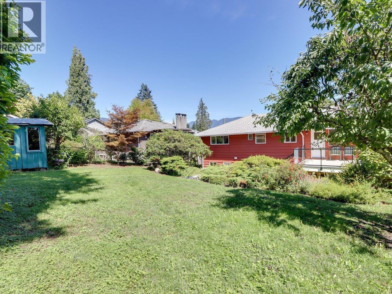 893 Huntingdon Crescent, North Vancouver, British Columbia  V7G 1M4 - Photo 30 - R3039269