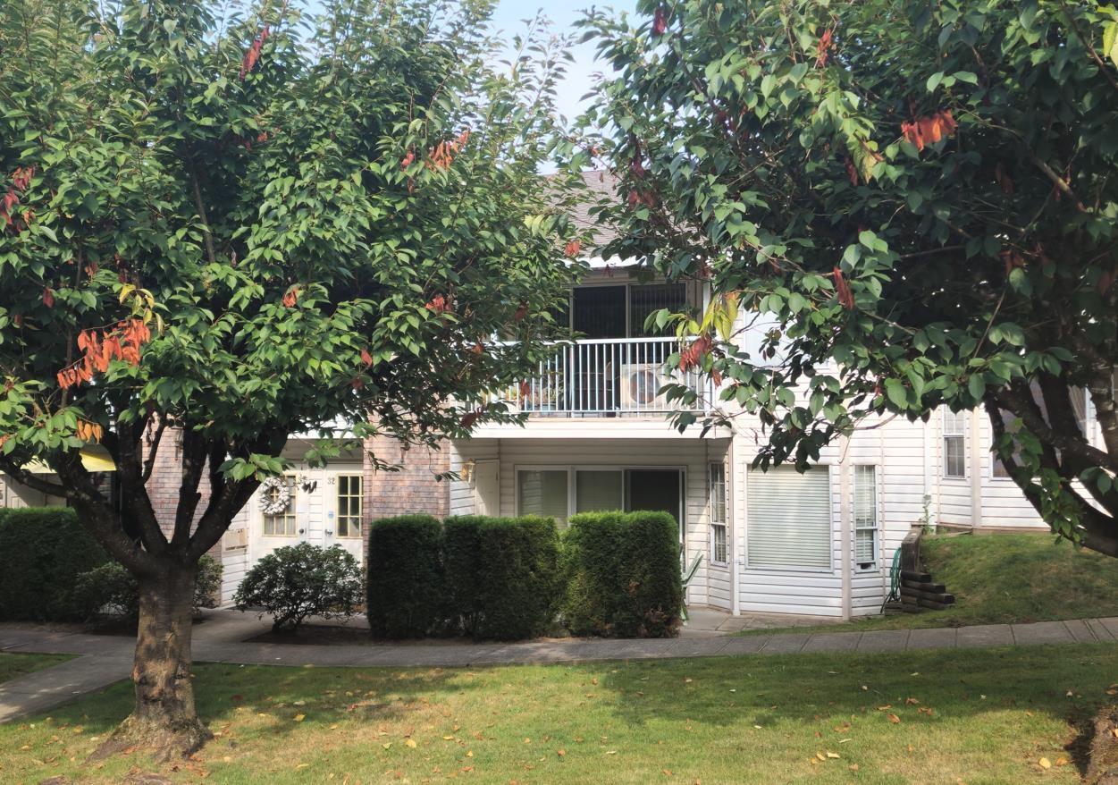 34 33123 George Ferguson Way, Abbotsford, British Columbia  V2S 2L6 - Photo 2 - R3037436