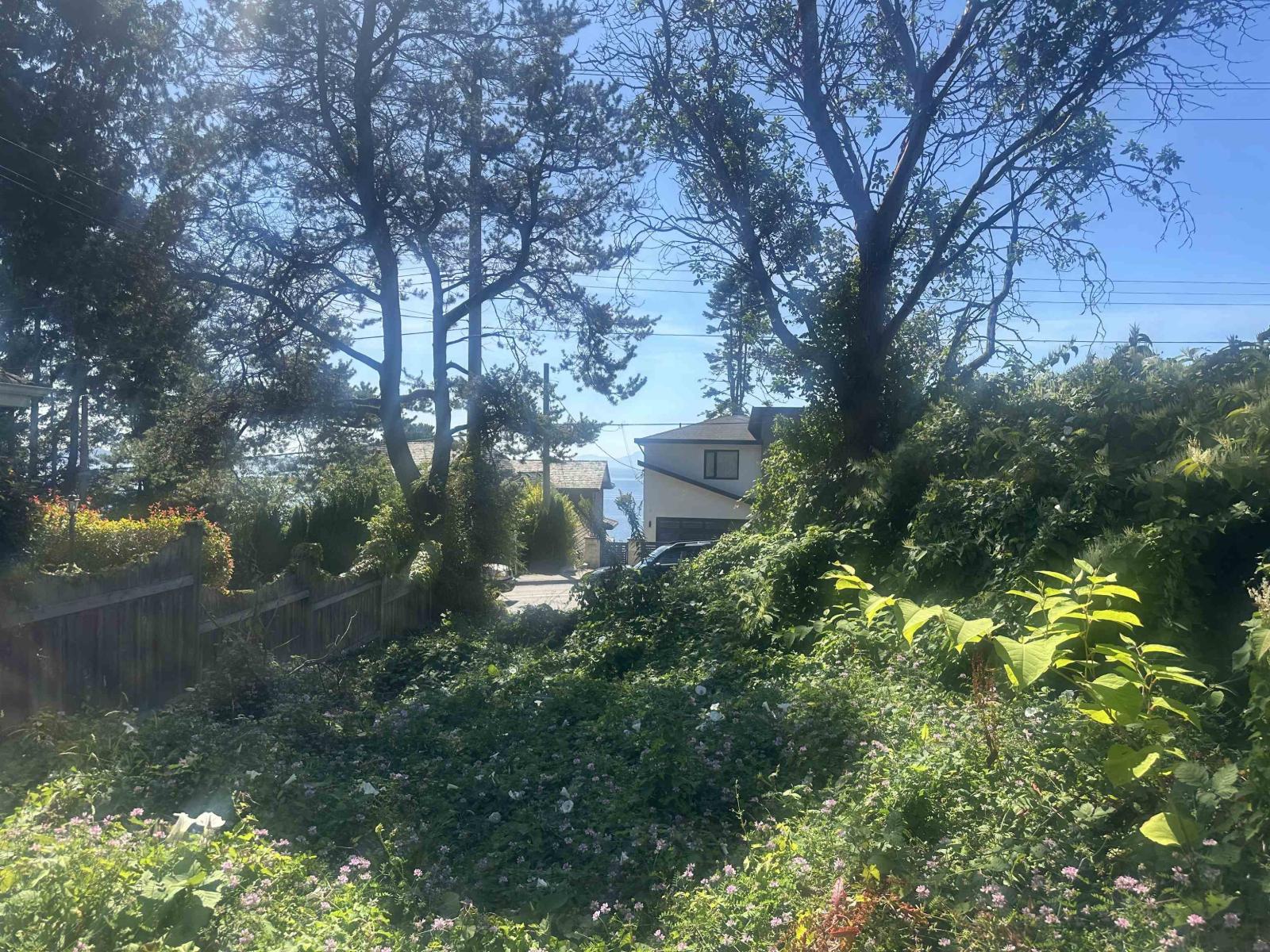 13123 MARINE DRIVE, Surrey, British Columbia