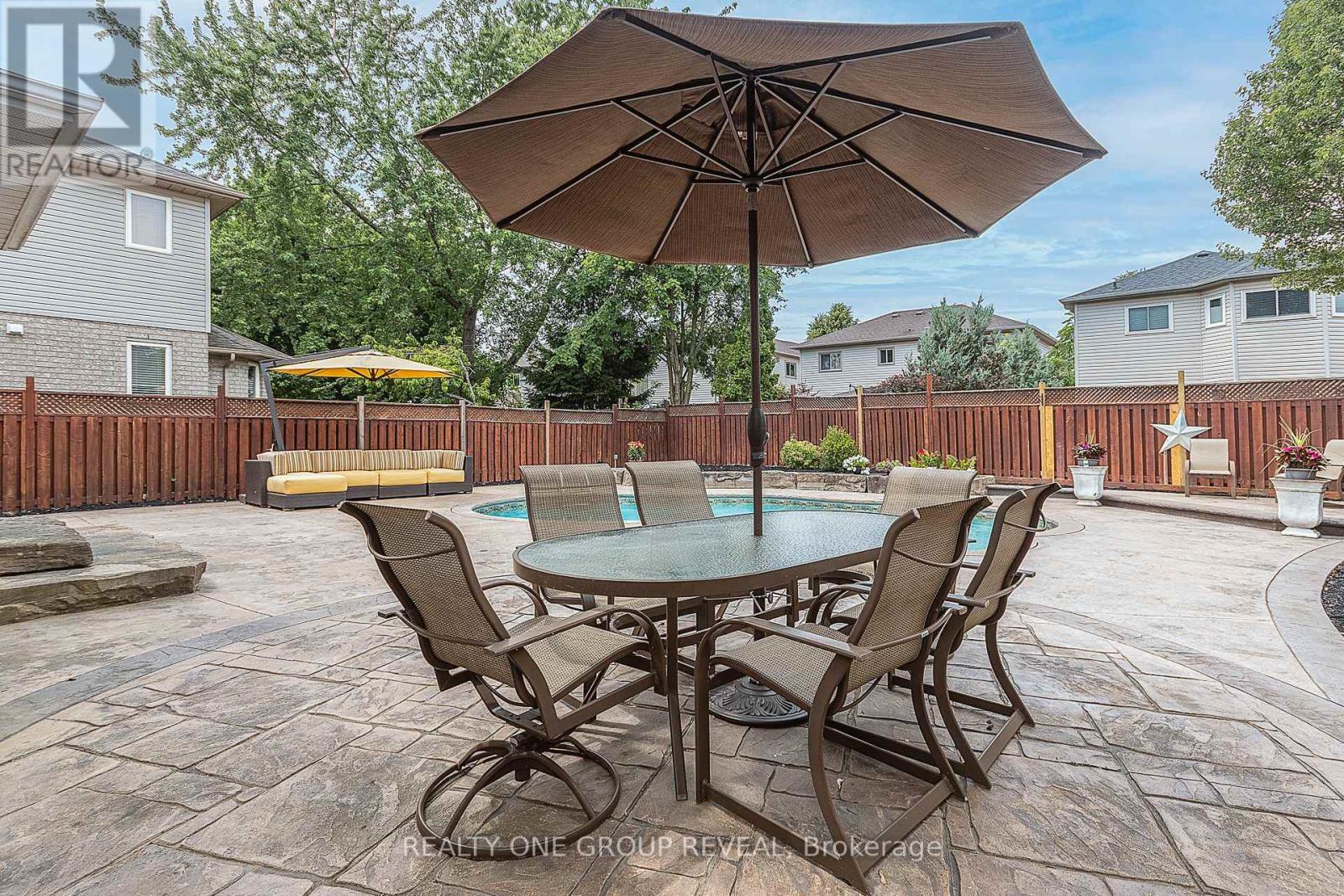 1003 Catskill Drive, Oshawa, Ontario  L1J 8N7 - Photo 5 - E12359770