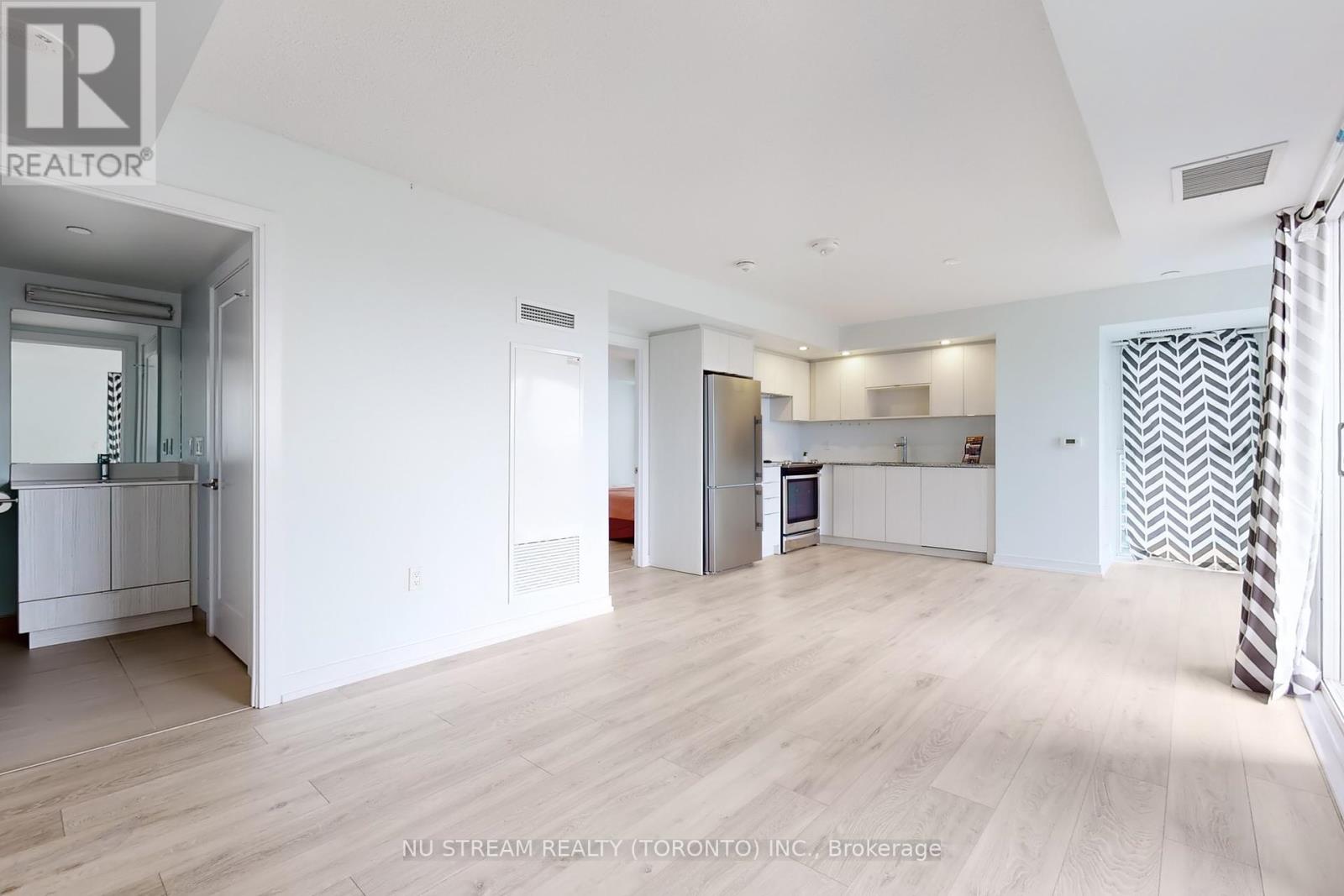 2403 - 225 Village Green Square, Toronto, Ontario  M1S 0N4 - Photo 9 - E12359894