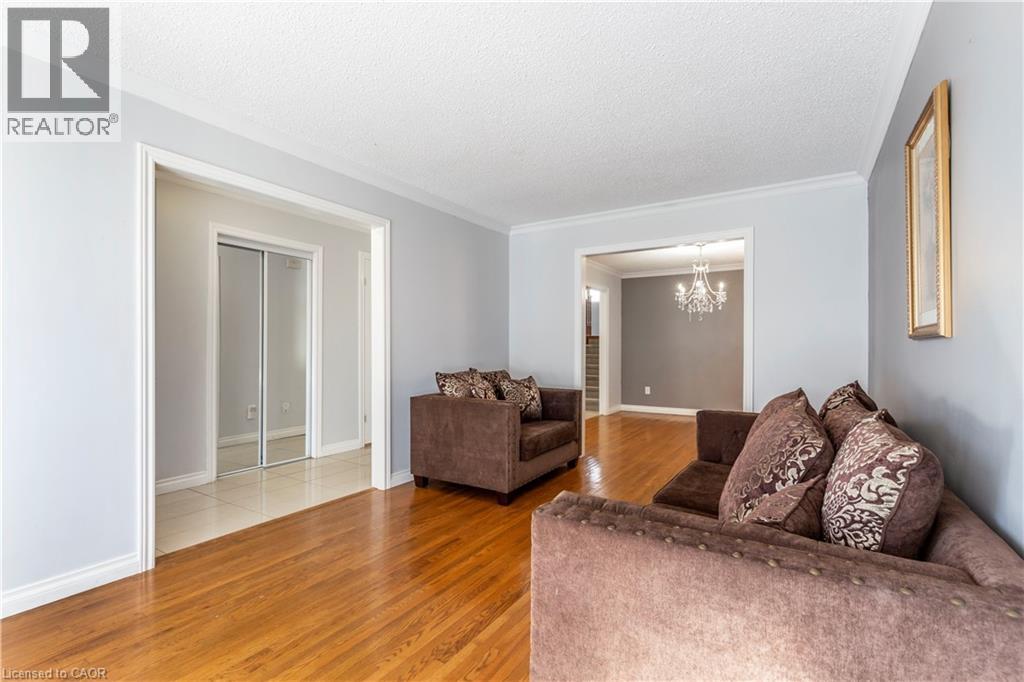 15 Gilcrest Street, Hamilton, Ontario  L9C 7G9 - Photo 8 - 40762801