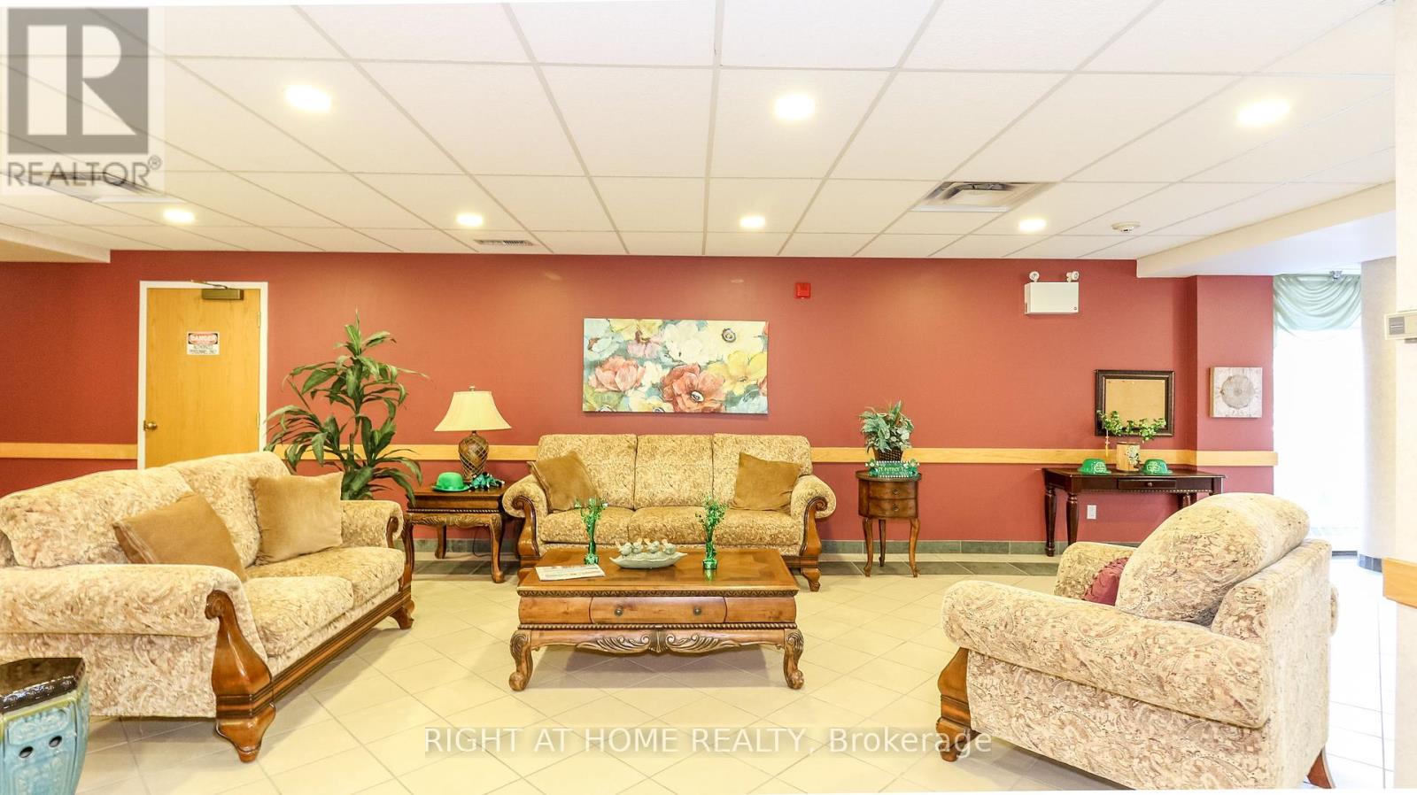 417 - 94 Dean Avenue, Barrie, Ontario  L4N 0M3 - Photo 10 - S12359793