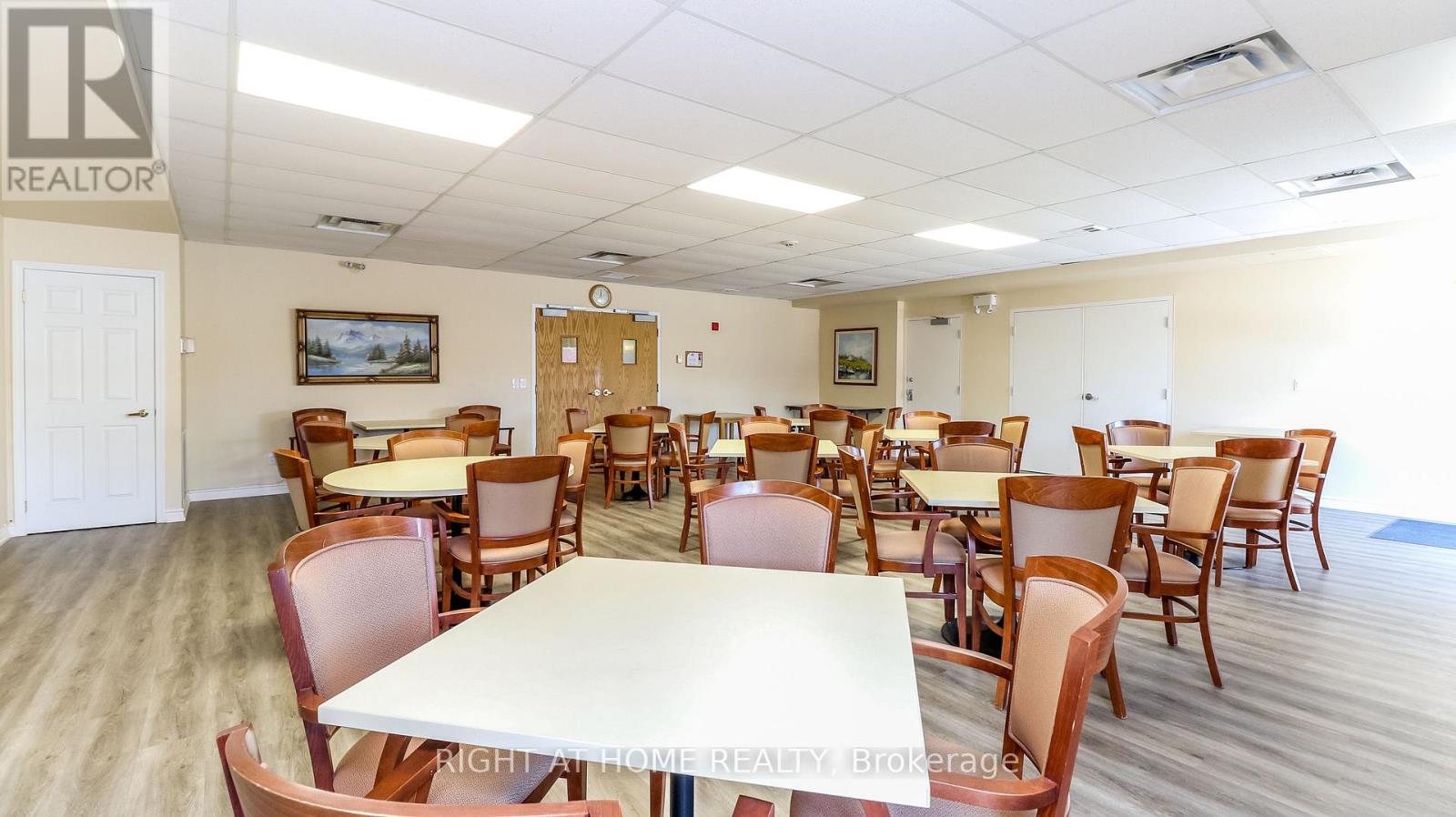 417 - 94 Dean Avenue, Barrie, Ontario  L4N 0M3 - Photo 6 - S12359793