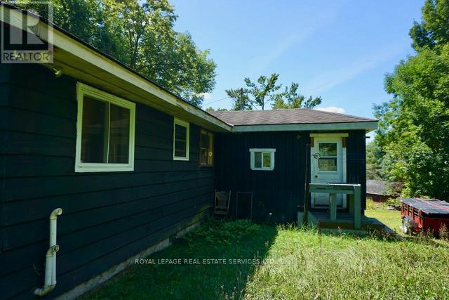 1116 Moon River Road, Muskoka Lakes, Ontario  P0C 1A0 - Photo 12 - X12357840