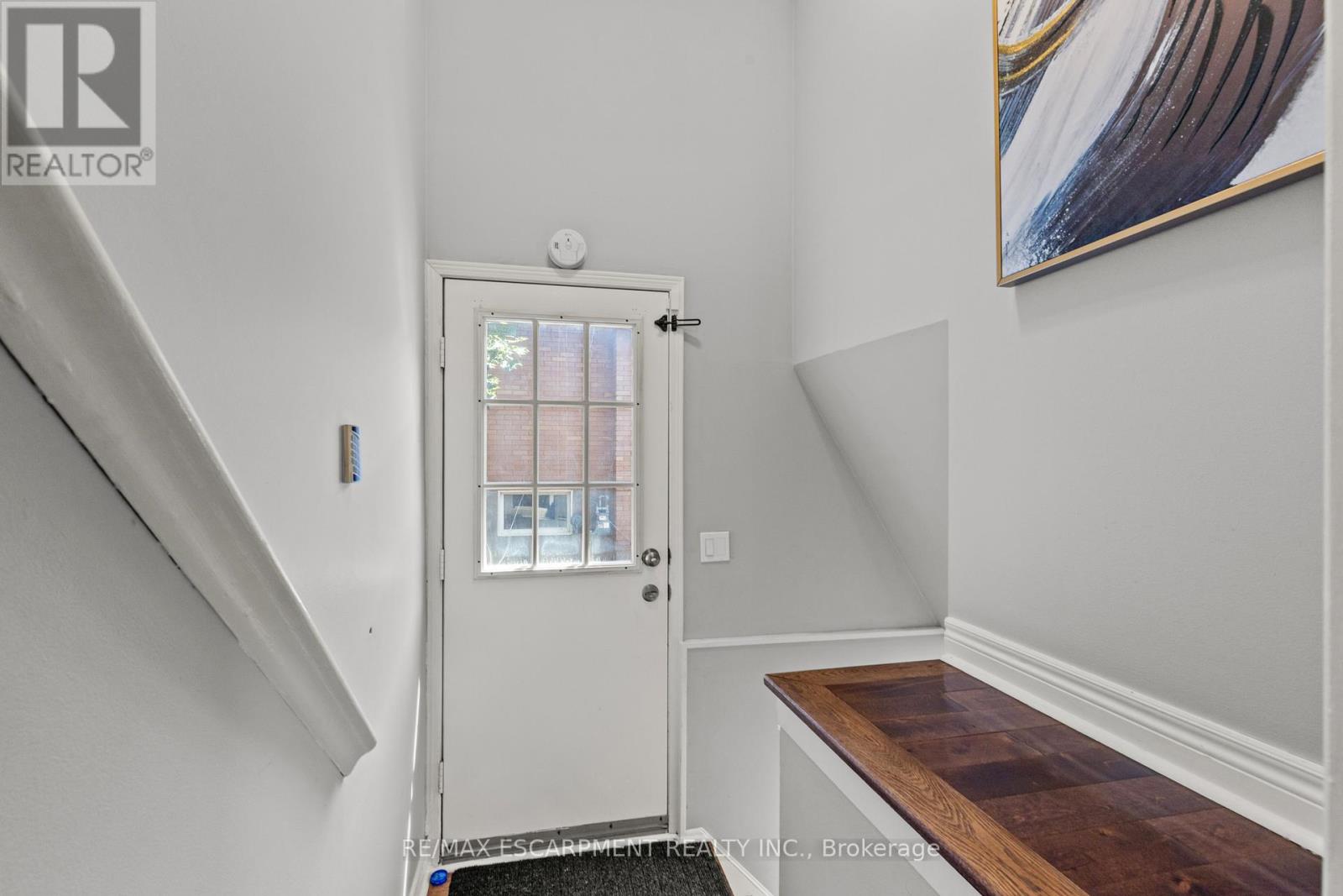 1298 Napier Crescent, Oakville, Ontario  L6H 2A4 - Photo 18 - W12359831